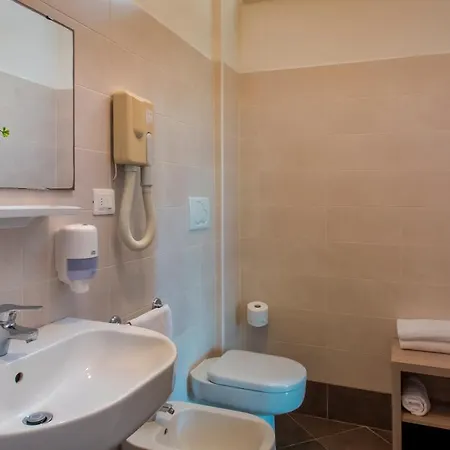 Hotel President'S Pesaro Esterno foto